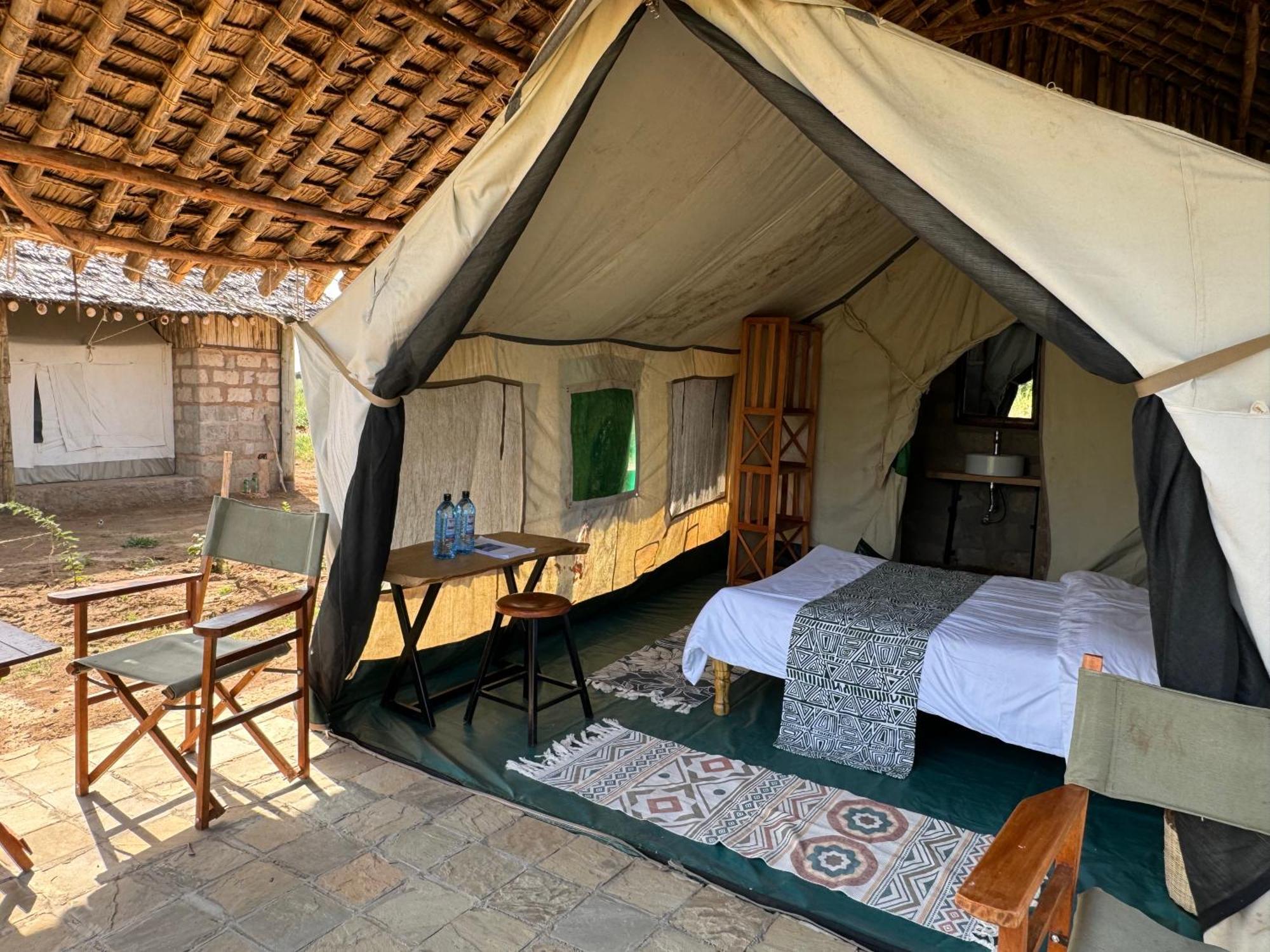 Amboseli Discovery Camp Exterior photo