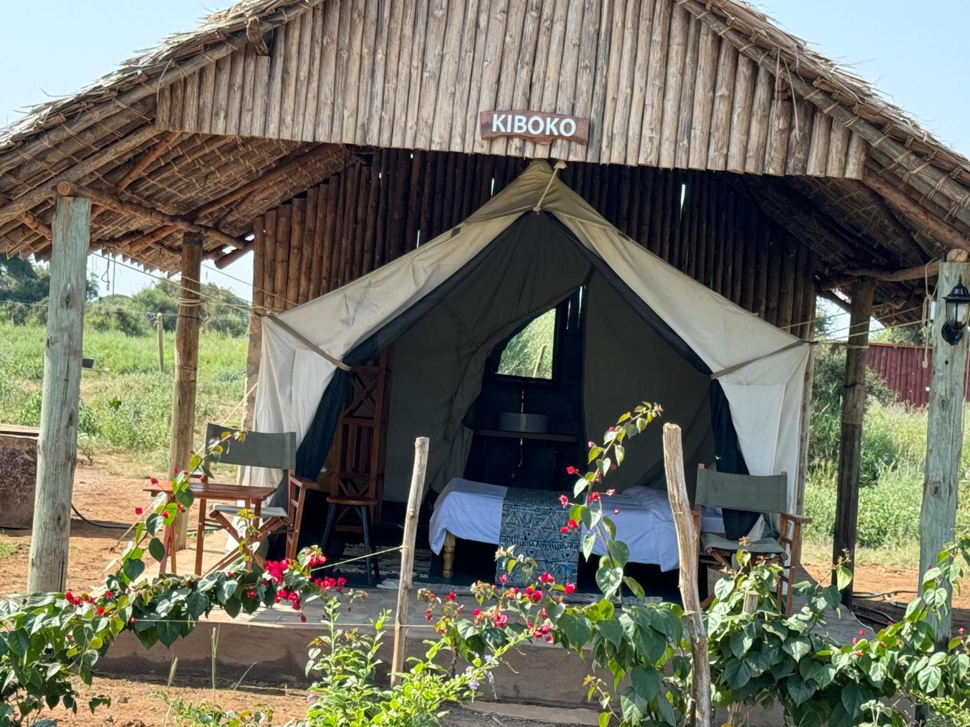 Amboseli Discovery Camp Exterior photo