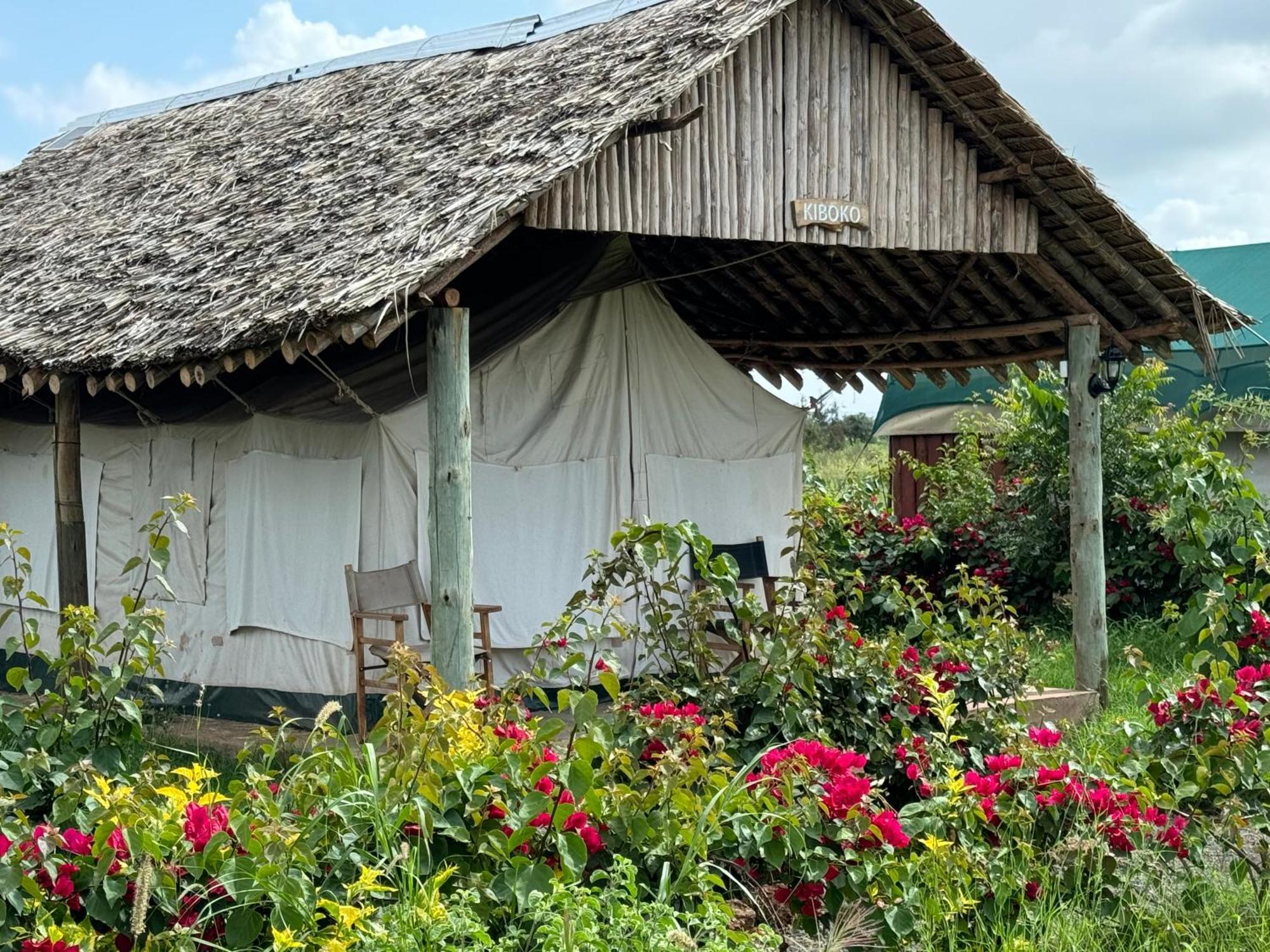 Amboseli Discovery Camp Exterior photo