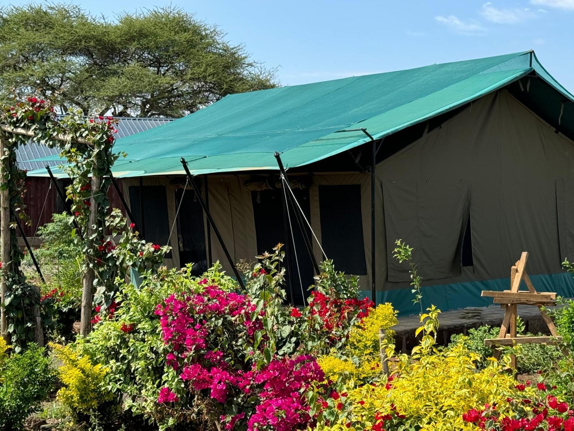 Amboseli Discovery Camp Exterior photo