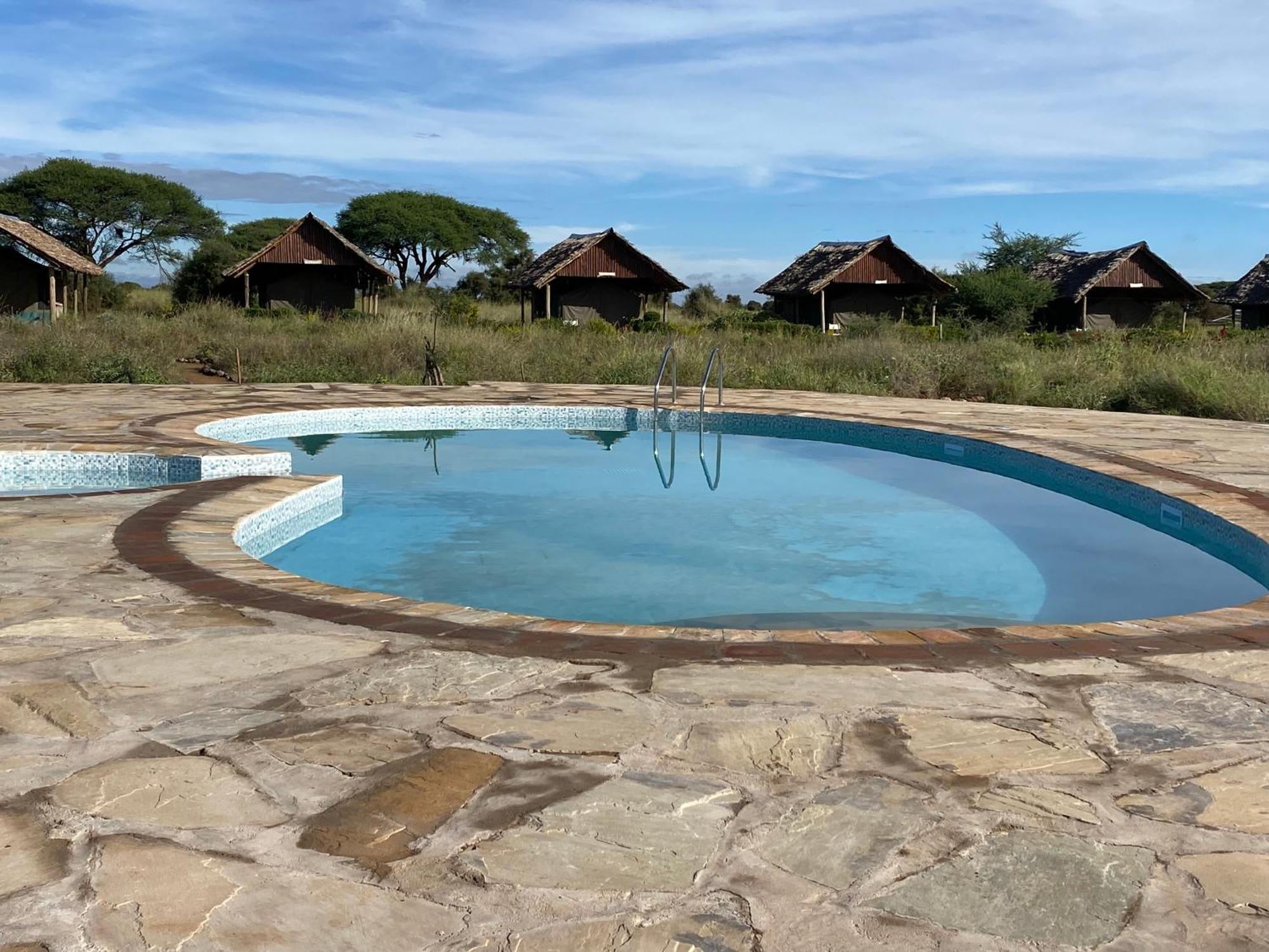 Amboseli Discovery Camp Exterior photo